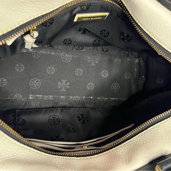 👜 😍ToryBurch black and white Leather satchel